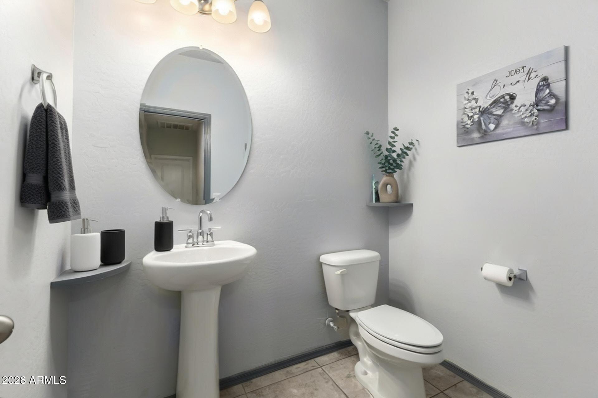 7832 West Payson Road Phoenix, AZ 85043 - Photo 5 of 11 69d8393e141ee99792255d4e