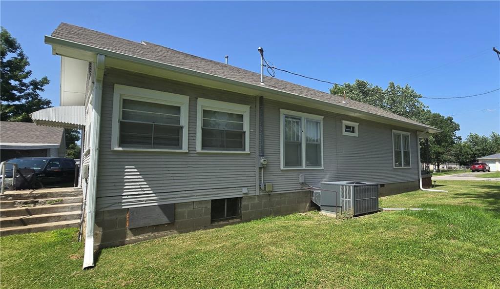 400 South Mt Carmel Road Frontenac, KS 66763 - Photo 3 of 19