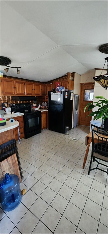 557 Southwest Cutoff, Unit 140 Worcester, MA 01607 - Photo 5 of 12