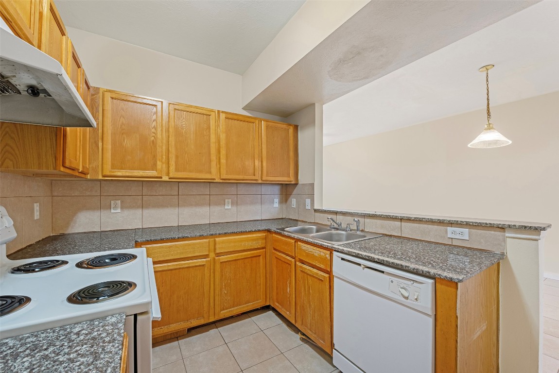 4515 Perry Street, Unit B Houston, TX 77021 - Photo 10 of 26