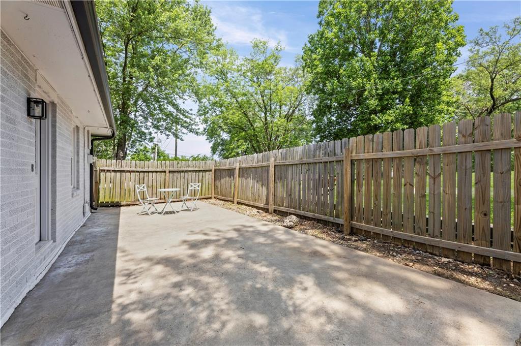 13101 Northwest Porter Road Parkville, MO 64152 - Photo 38 of 44