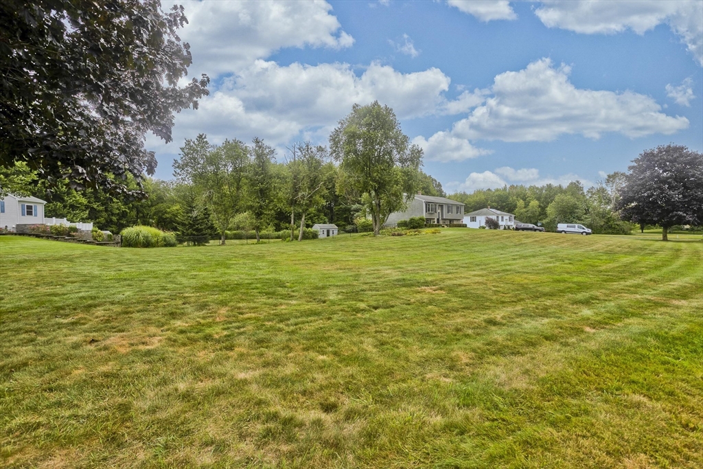 16 Jennifer Drive Granby, MA 01033 - Photo 4 of 42 Gallery Image 4