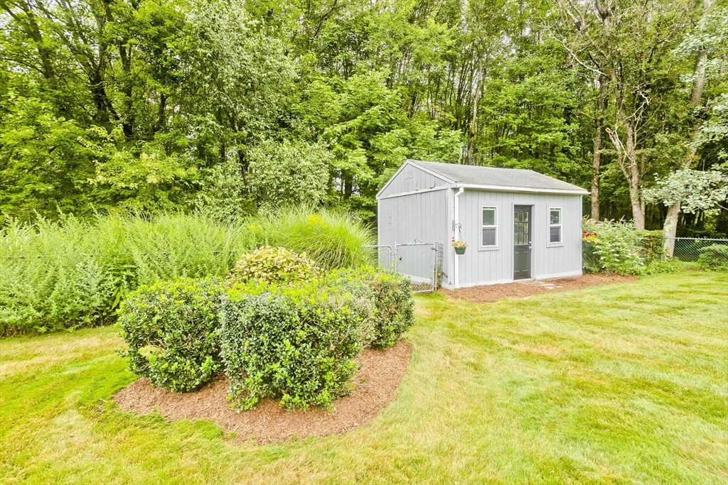 16 Jennifer Drive Granby, MA 01033 - Photo 9 of 42 Gallery Image 9