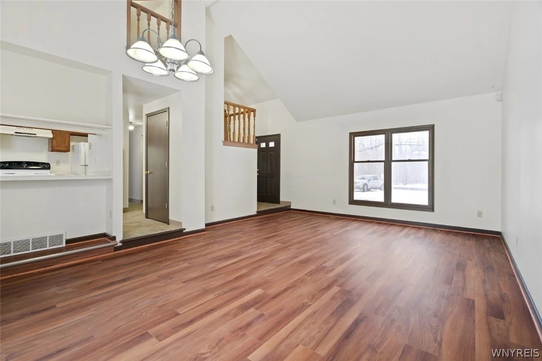 383 South Ellicott Creek Road Amherst, NY 14228 - Photo 6 of 14