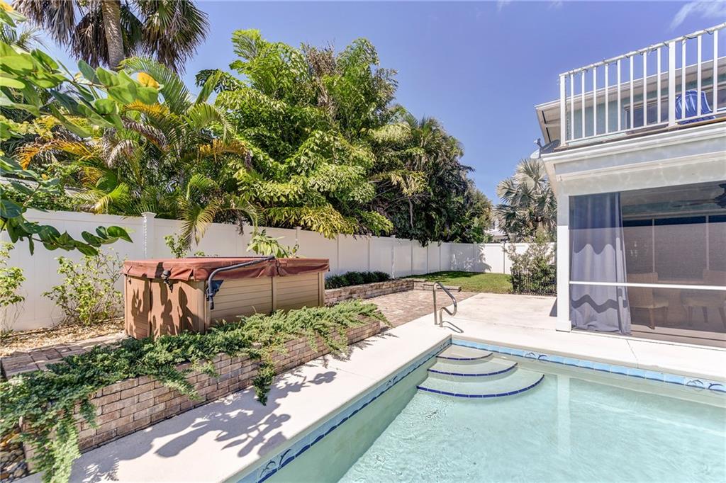 1034 Southeast Riverside Drive Stuart, FL 34996 - Photo 2 of 36 Gallery Image 2