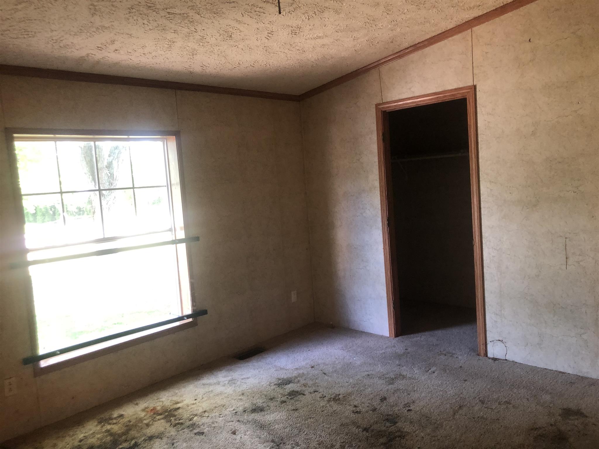 805 North Greene Road Goshen, IN 46526 - Photo 3 of 11 Gallery Image 3