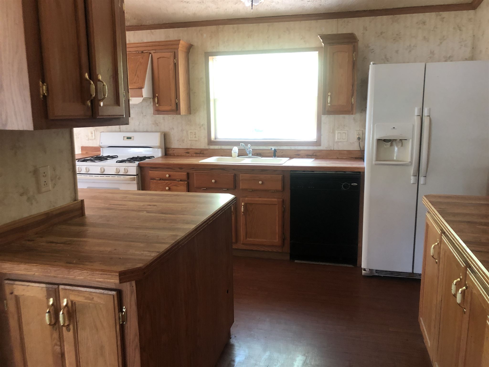 805 North Greene Road Goshen, IN 46526 - Photo 6 of 11 Gallery Image 6