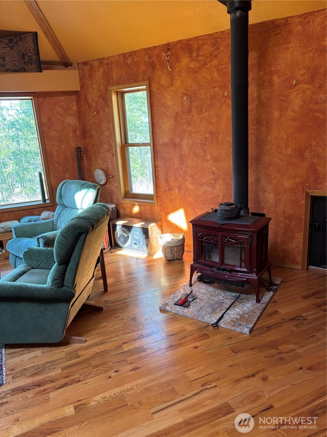 0 Big Springs Ranch Road Wenatchee, WA 98801 - Photo 4 of 26 a living room with furniture and a fireplace