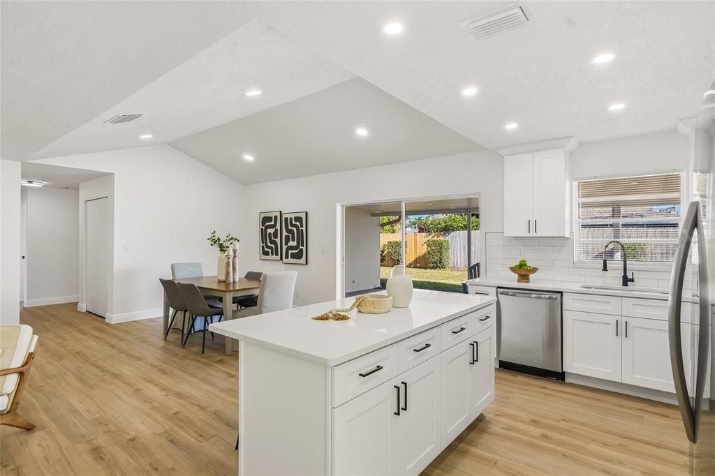 13495 San Rafael Drive Largo, FL 33774 - Photo 14 of 42