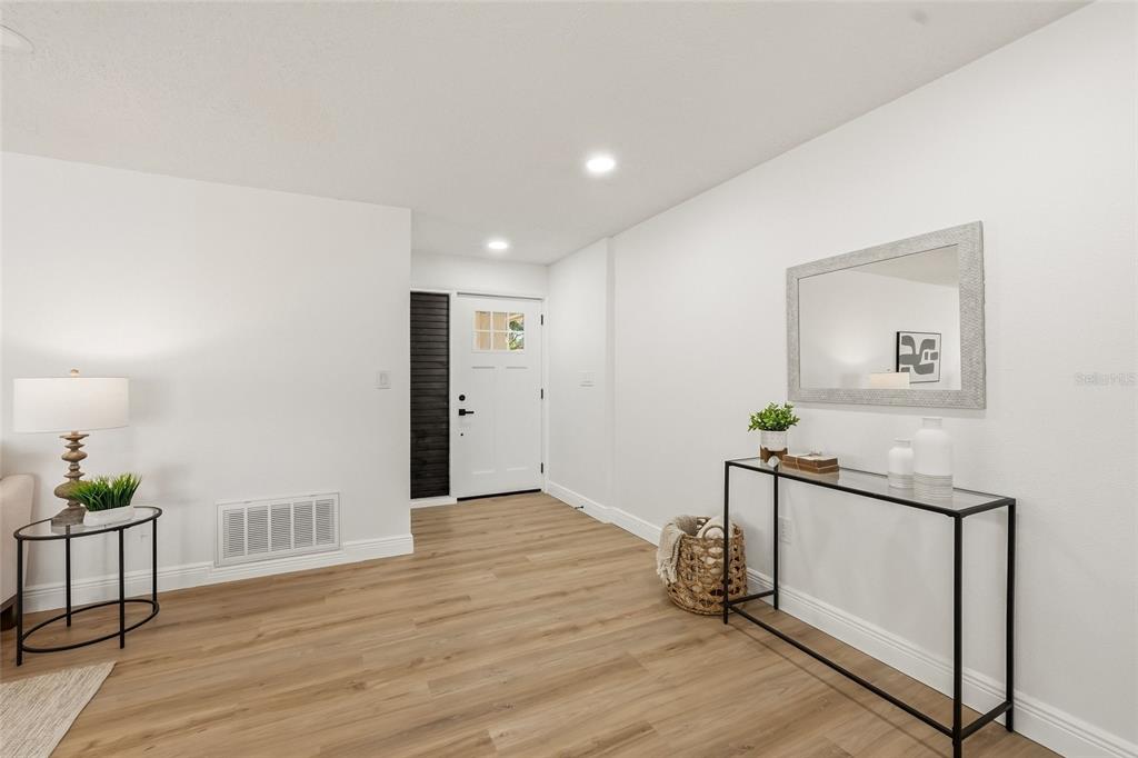 13495 San Rafael Drive Largo, FL 33774 - Photo 4 of 42