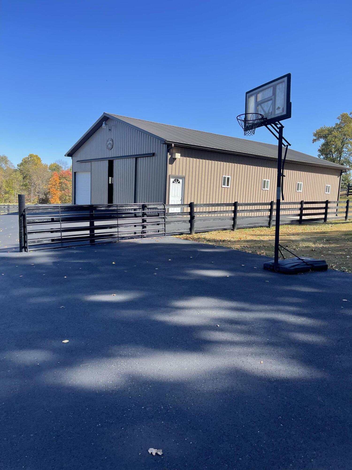 2320 Lily Road London, KY 40744 - Photo 12 of 80 A66C0308-B51A-47F5-AFDF-37DEDCB5D611
