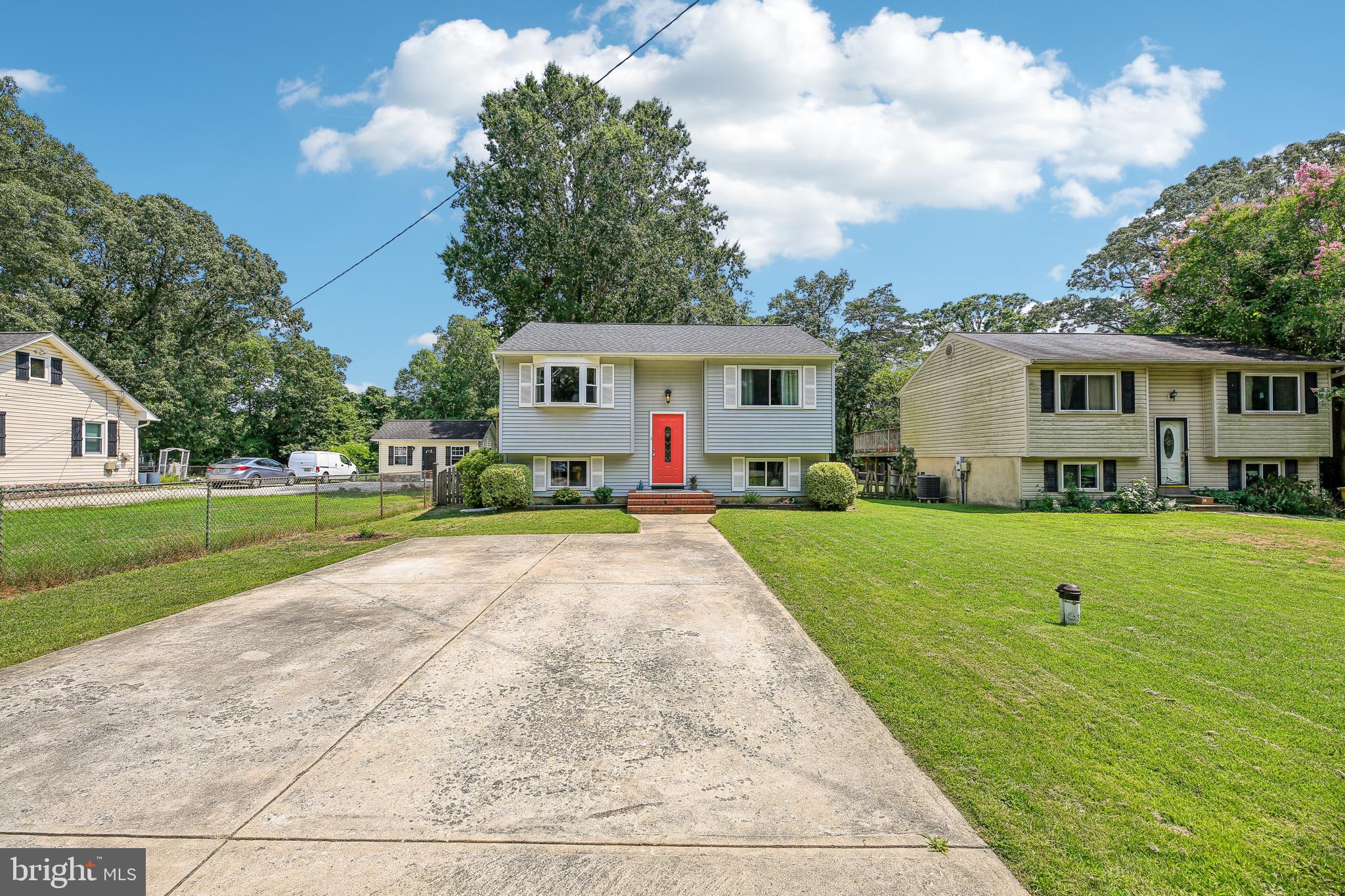 323 Dorchester Road Pasadena, MD 21122 - Photo 2 of 44 Gallery Image 2