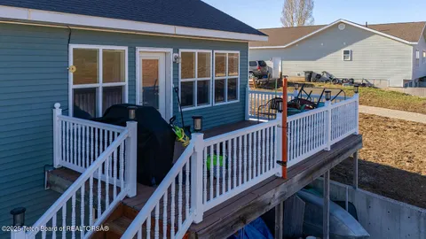 $949,000 | 1002 Lariat Drive, Etna, WY 83118