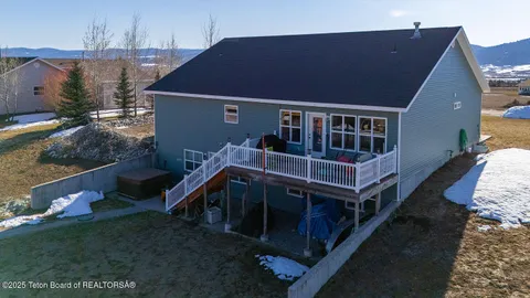 $949,000 | 1002 Lariat Drive, Etna, WY 83118