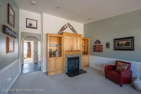 $949,000 | 1002 Lariat Drive, Etna, WY 83118