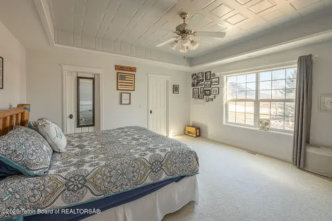 $949,000 | 1002 Lariat Drive, Etna, WY 83118