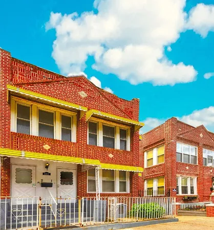 $988,500 | 1317 St Lawrence Avenue | Bronx River