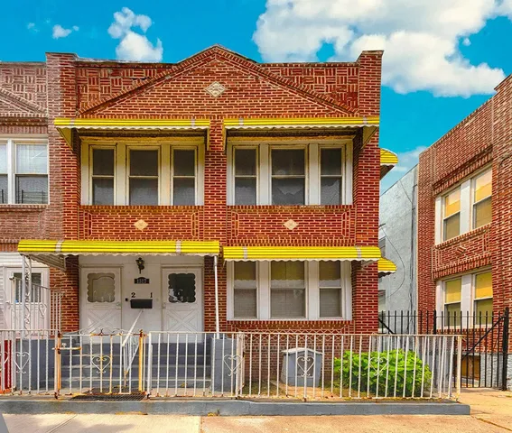 $988,500 | 1317 St Lawrence Avenue | Bronx River