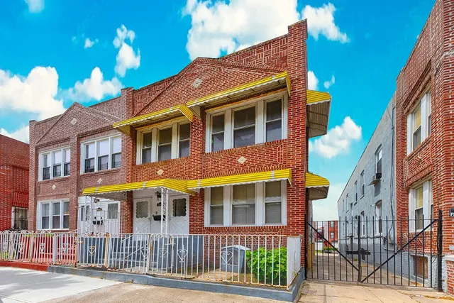 $988,500 | 1317 St Lawrence Avenue | Bronx River