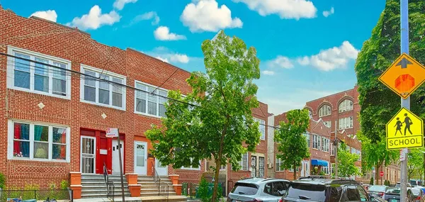 $988,500 | 1317 St Lawrence Avenue | Bronx River