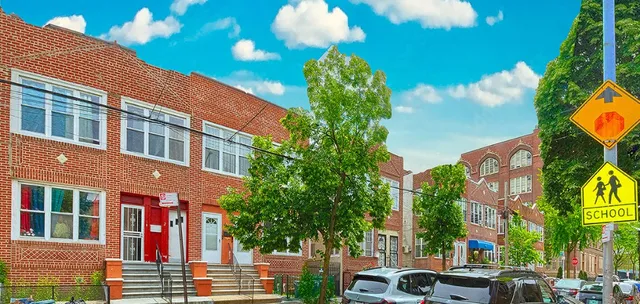 $988,500 | 1317 St Lawrence Avenue | Bronx River