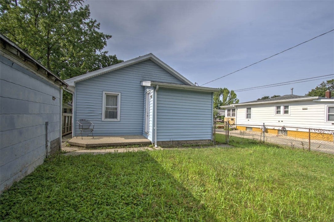 1260 East Johns Avenue Decatur, IL 62521 - Photo 17 of 22 Gallery Image 17