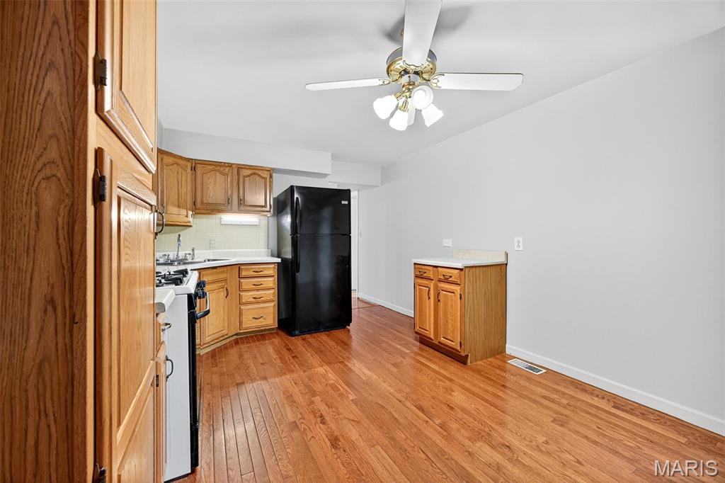 6902 Howdershell Road Hazelwood, MO 63042 - Photo 25 of 41