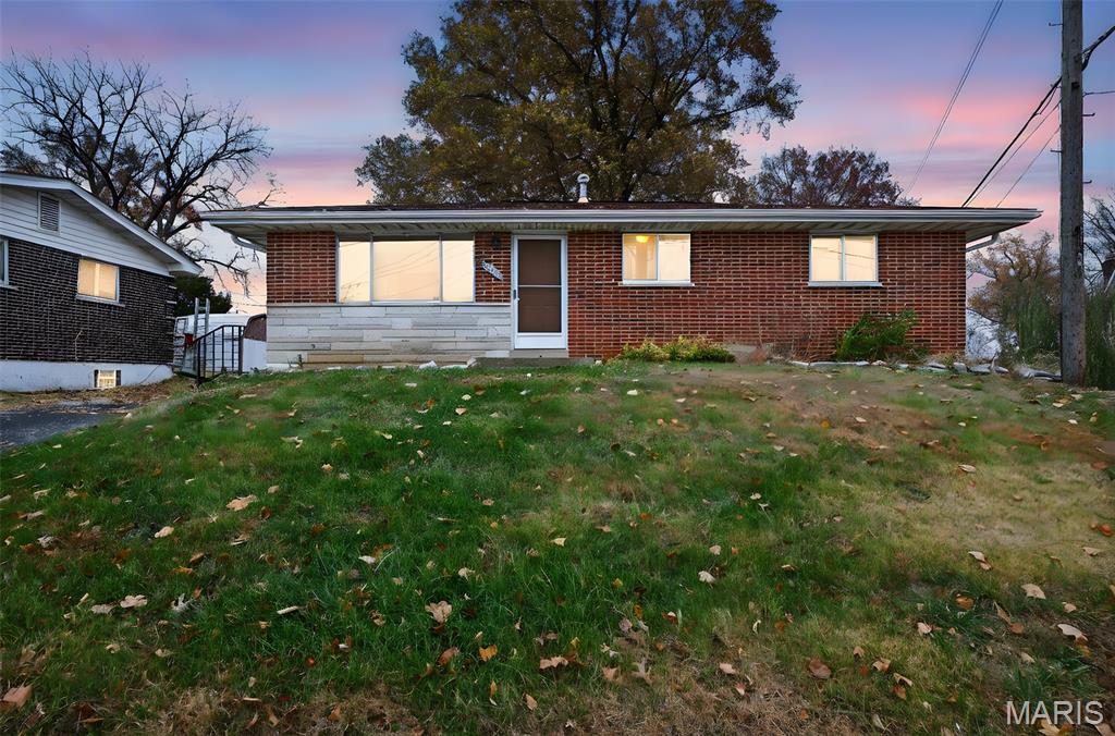 6902 Howdershell Road Hazelwood, MO 63042 - Photo 3 of 41