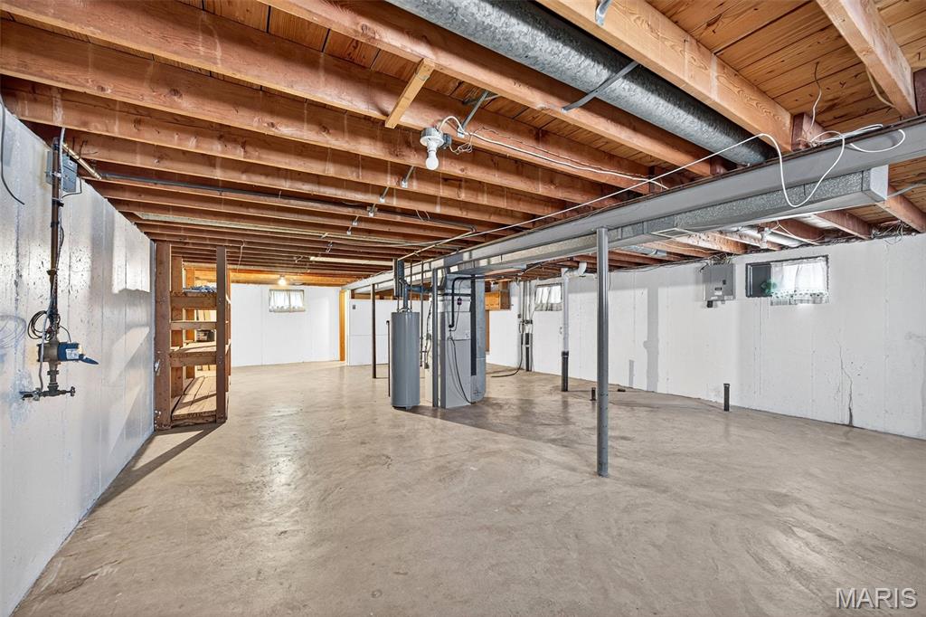 6902 Howdershell Road Hazelwood, MO 63042 - Photo 31 of 41