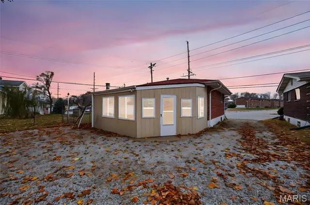 $150,000 | 6902 Howdershell Road, Hazelwood, MO 63042