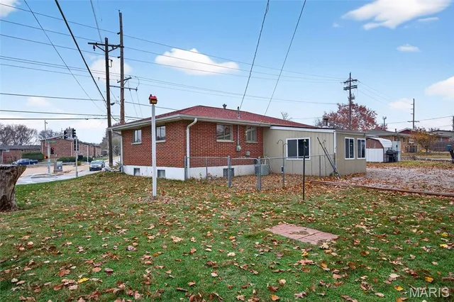 $150,000 | 6902 Howdershell Road, Hazelwood, MO 63042