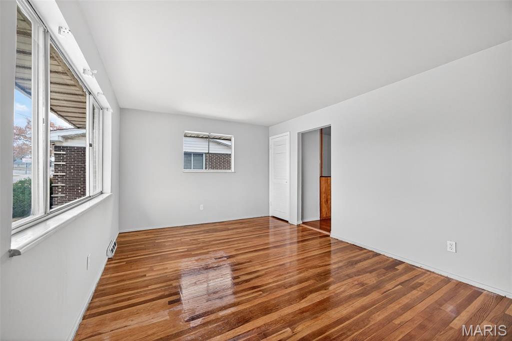 6902 Howdershell Road Hazelwood, MO 63042 - Photo 7 of 41