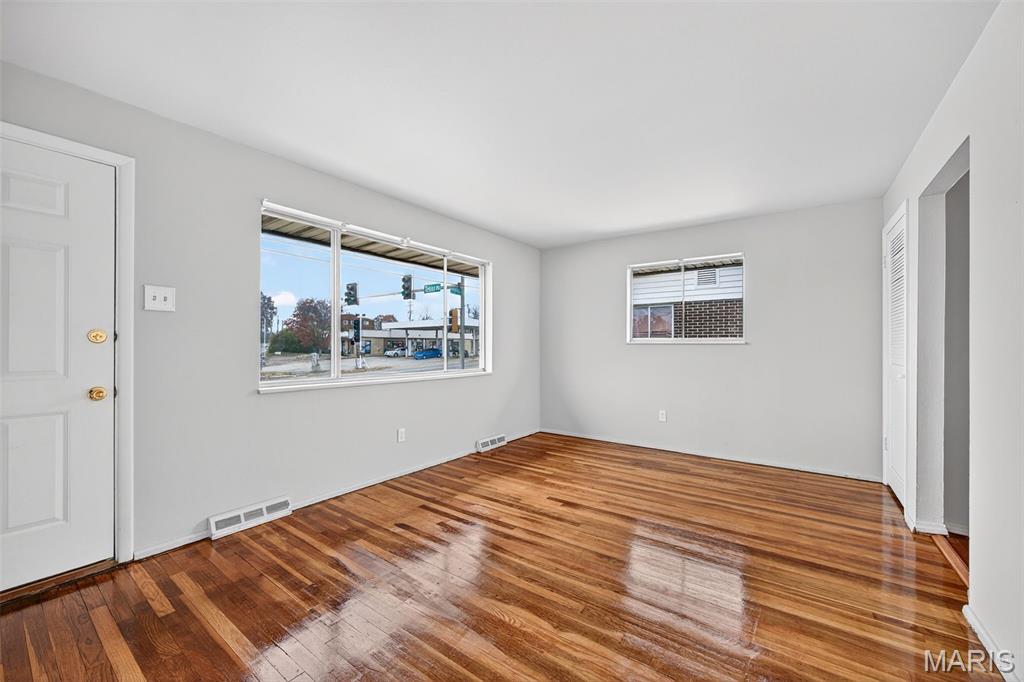 6902 Howdershell Road Hazelwood, MO 63042 - Photo 9 of 41