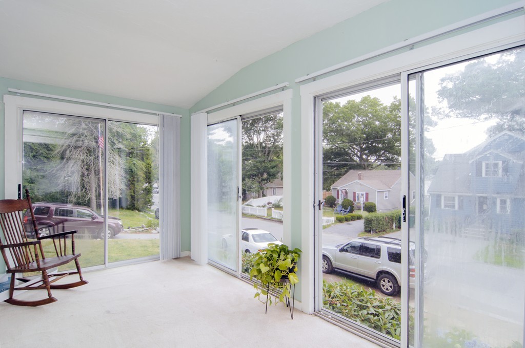 51 Alvern Road Pembroke, MA 02359 - Photo 5 of 30