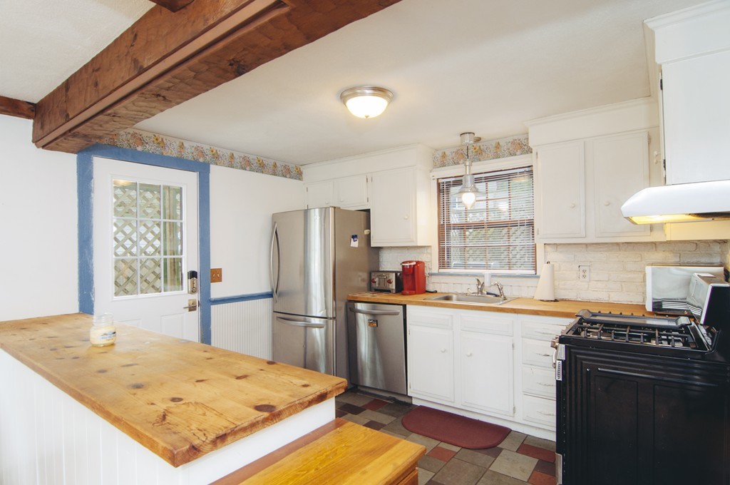 51 Alvern Road Pembroke, MA 02359 - Photo 6 of 30