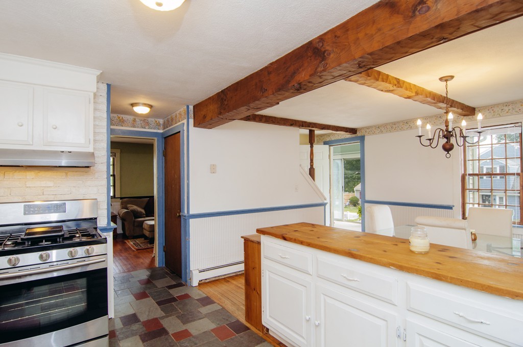 51 Alvern Road Pembroke, MA 02359 - Photo 7 of 30