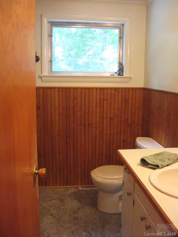 4368 Bennett Road Morganton, NC 28655 - Photo 13 of 27 Gallery Image 13