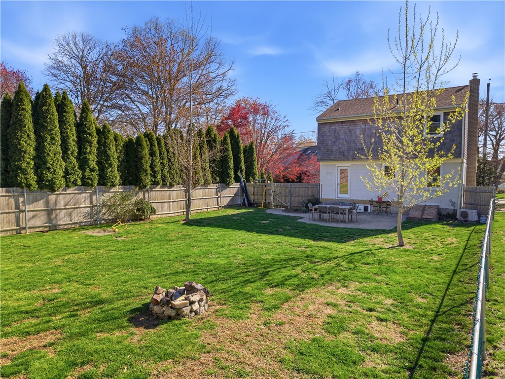 18 Loring Road Bristol, RI 02809 - Photo 31 of 38