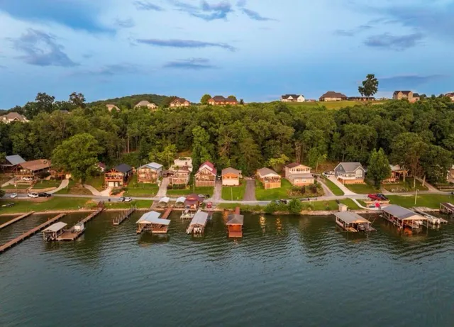 $589,000 | 6206 Lynn Road, Harrison, TN 37341