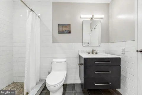 $425,000 | 102-22 Church Street, Unit 309, Philadelphia, PA 19106
