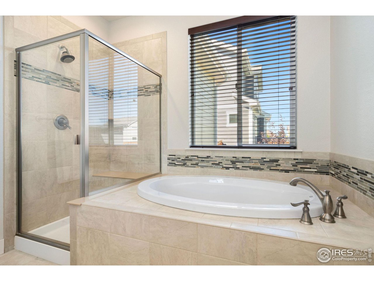 7326 McClellan Road Wellington, CO 80549 - Photo 10 of 17 Huge Soaker Tub