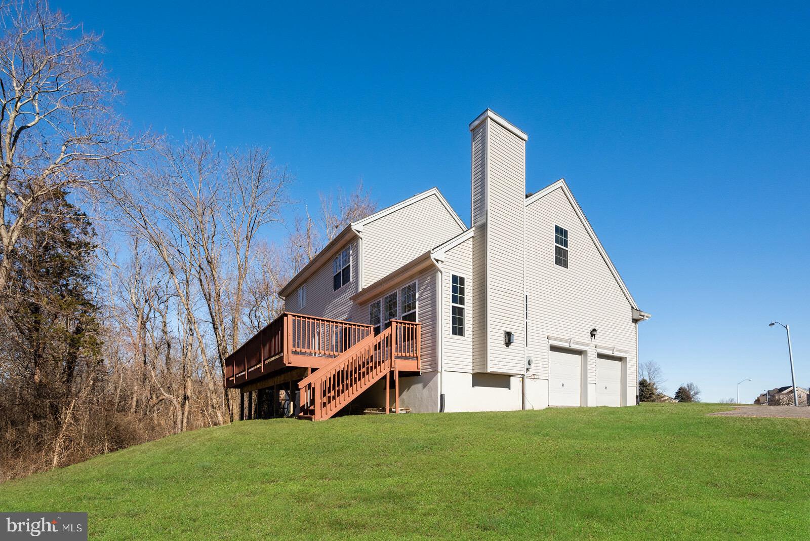 8 Laburnum Close Cookstown, NJ 08511 - Photo 5 of 37 Gallery Image 5