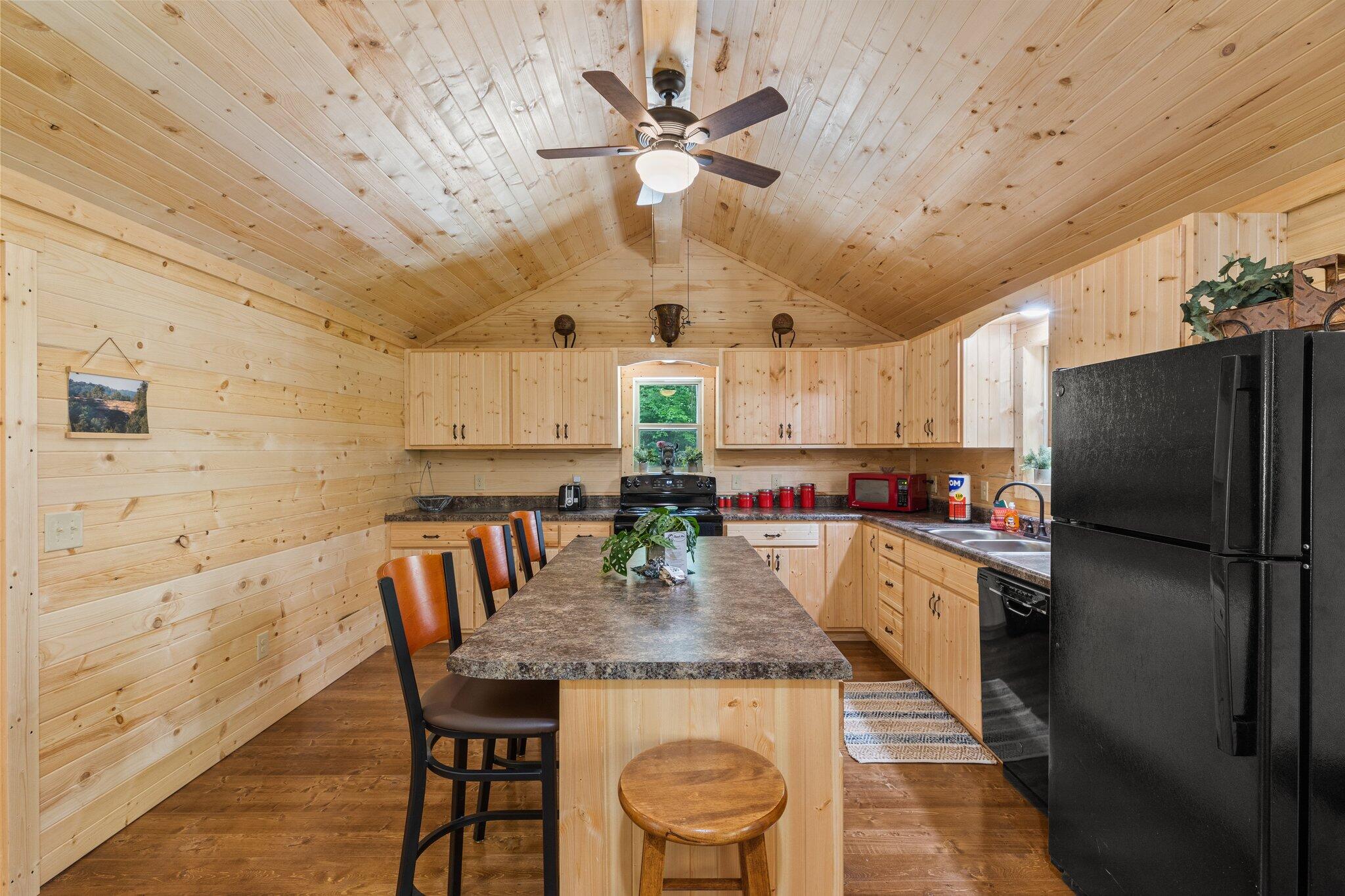 380 Bootleg Ridge Stanton, KY 40380 - Photo 18 of 47 Cabin For Sale near Red River Gorge, KY