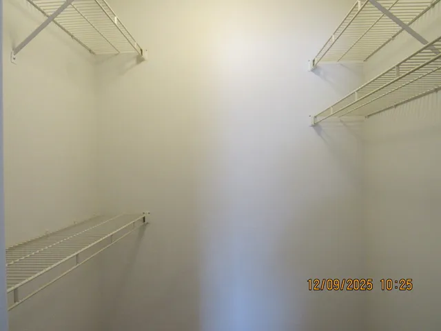 $2,000 | 2790 Glasgow Court, Unit X1, Schaumburg, IL 60107