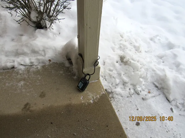 $2,000 | 2790 Glasgow Court, Unit X1, Schaumburg, IL 60107