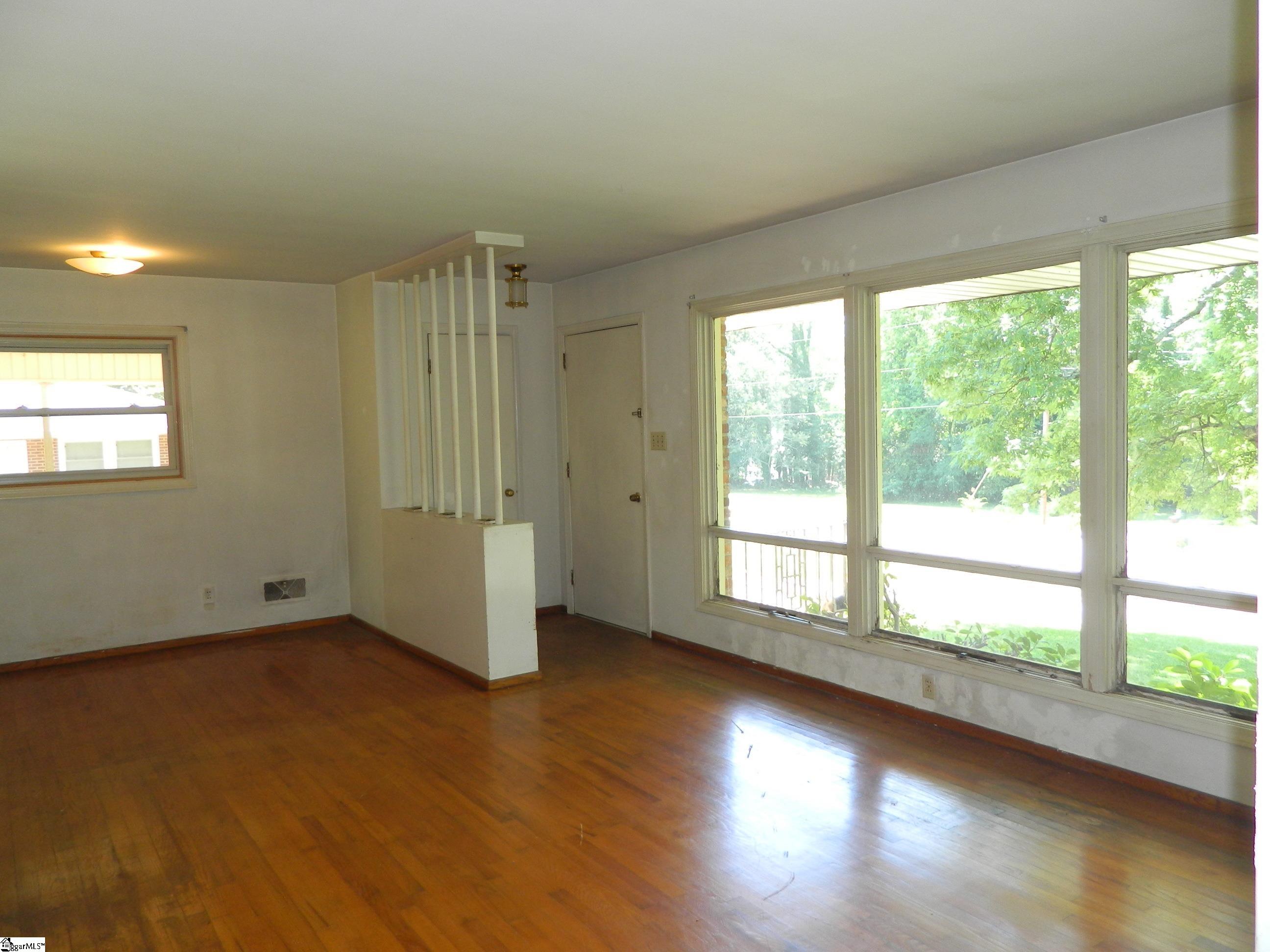 2021 Sheldon Drive Anderson, SC 29621 - Photo 8 of 33