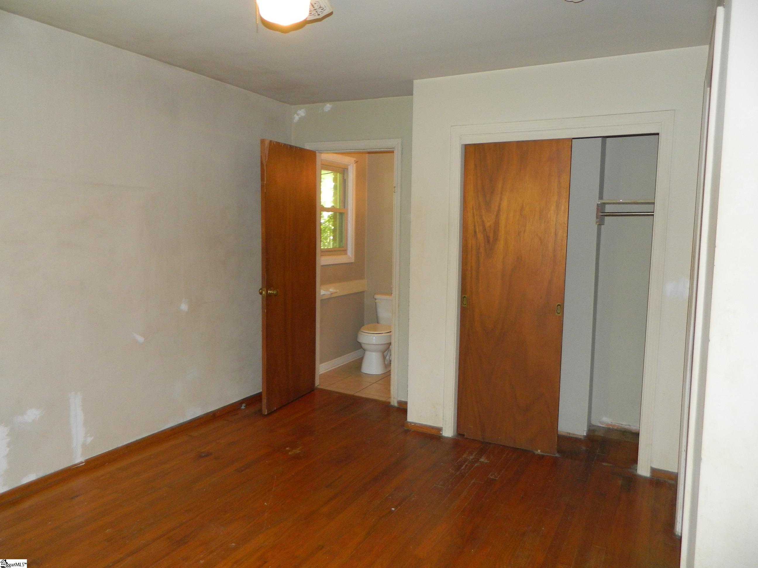 2021 Sheldon Drive Anderson, SC 29621 - Photo 10 of 33
