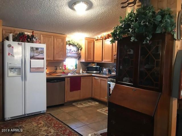 1908 North Mc Lane Road Payson, AZ 85541 - Photo 8 of 23 kitchen