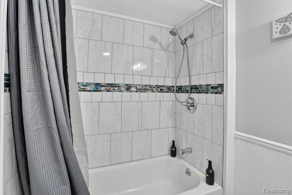 986 Pine Road Bay City, MI 48706 - Photo 28 of 35