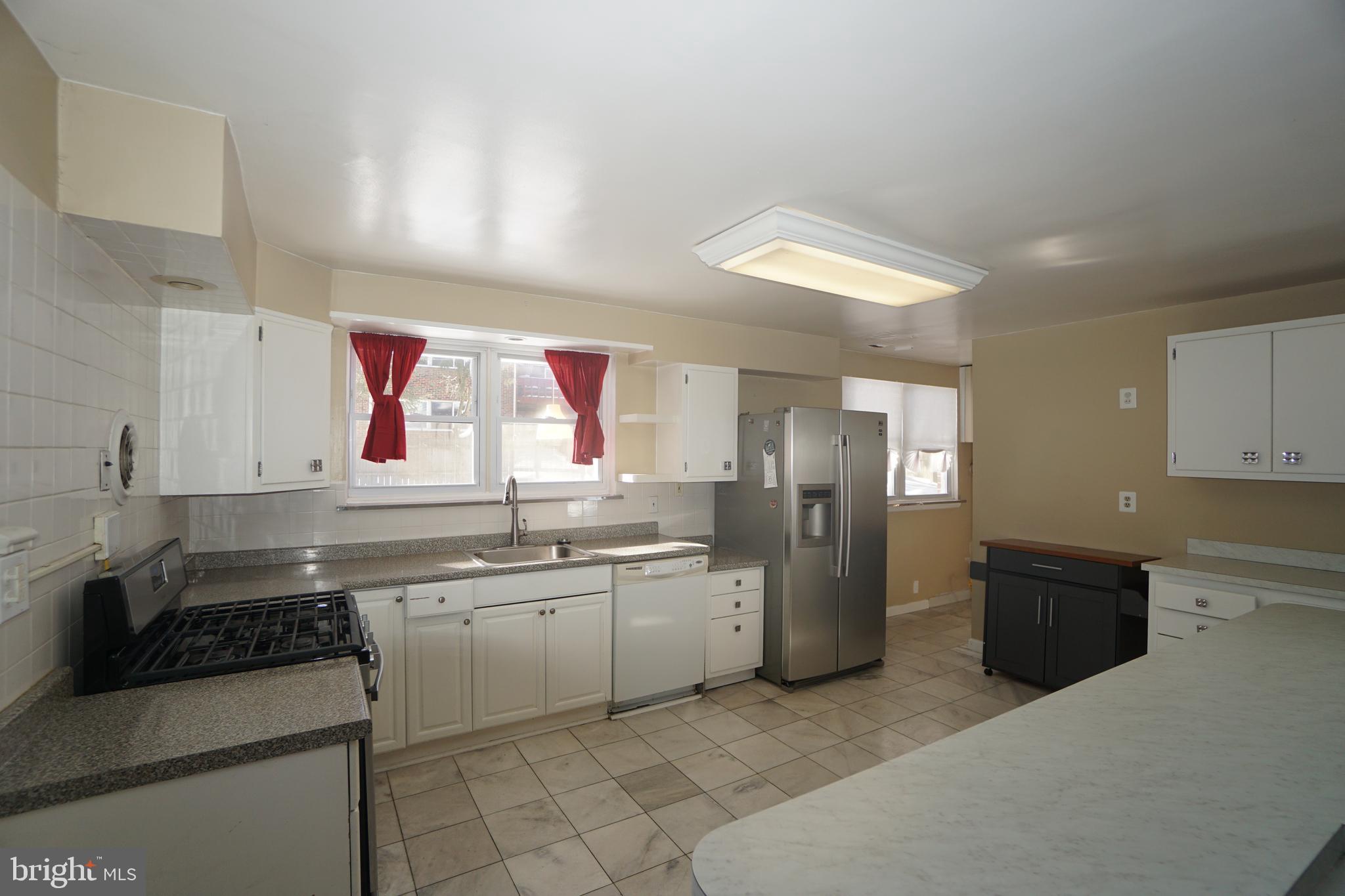 22 Parkview Road Cheltenham, PA 19012 - Photo 6 of 43 Gallery Image 6